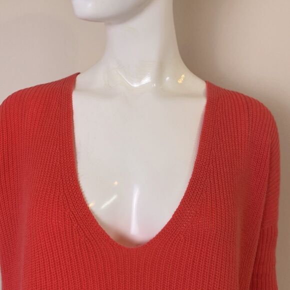 Express Sweater Salmon with Dropped Shoulder Work or Weekend Size Medium - Picture 5 of 9